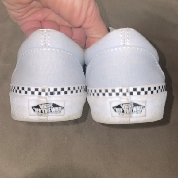 Women’s Light Gray Vans size 8.5 - Picture 3 of 5